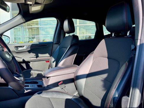 Used 2024 Ford Escape ST-Line w/ Tech Pack #1 AWD/4WD image 10