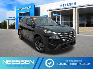 Used 2025 Nissan Rogue S FWD video 1