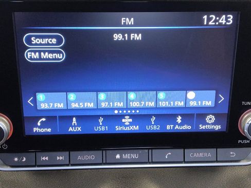 Used 2025 Nissan Sentra SV FWD image 25