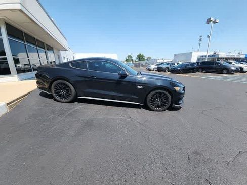 Used 2017 Ford Mustang GT Premium w/ GT Performance Package RWD image 11
