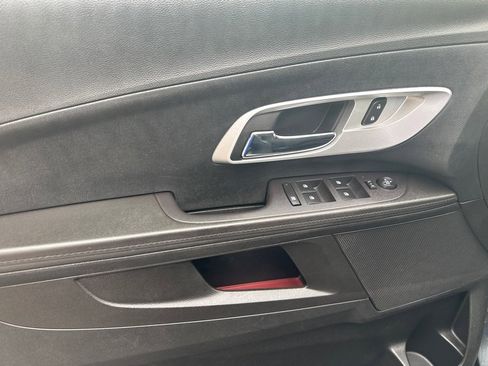 Used 2017 Chevrolet Equinox LT w/ Convenience Package image 17