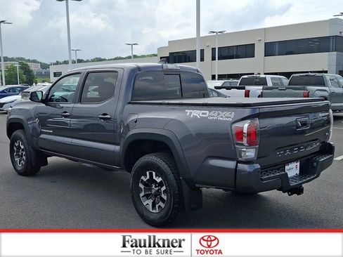 Used 2020 Toyota Tacoma TRD Off-Road w/ TRD Premium Off Road Package AWD/4WD image 4