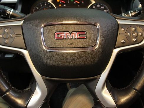 Used 2020 GMC Acadia SLE image 23