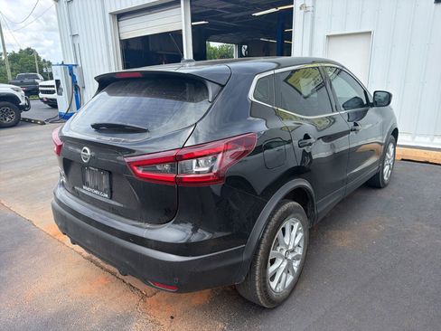 Used 2021 Nissan Rogue Sport S FWD image 4