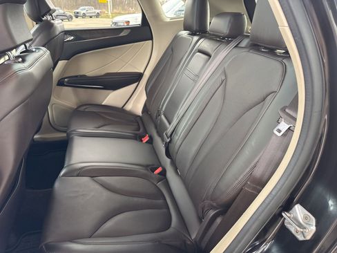 Used 2017 Lincoln MKC Reserve w/ Class II Trailer Tow Package image 34