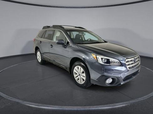 Used 2017 Subaru Outback 2.5i Premium AWD/4WD image 2
