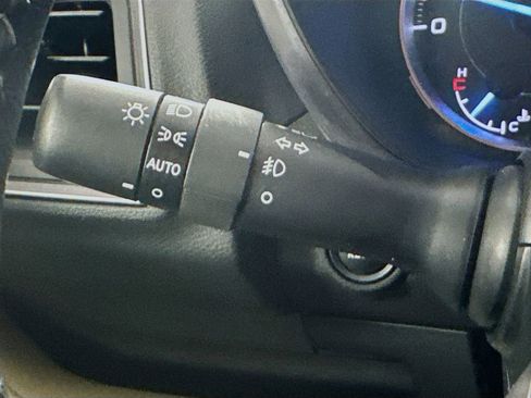 Used 2022 Subaru Ascent Limited w/ Technology Package image 12