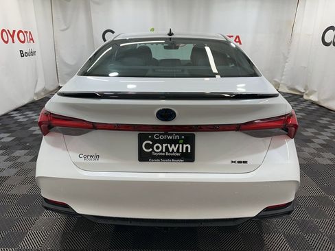Used 2022 Toyota Avalon XSE image 5