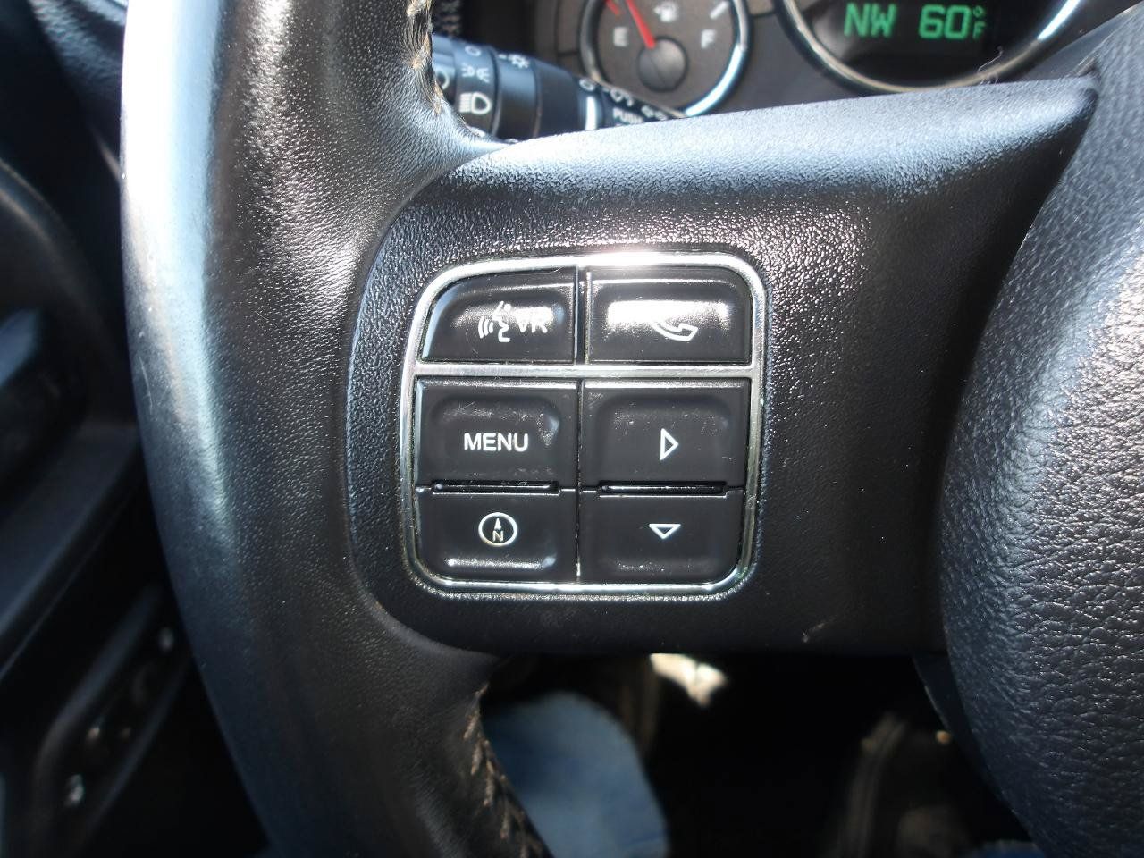 Used 2012 Jeep Wrangler Unlimited Sahara w/ Connectivity Group AWD/4WD image 15