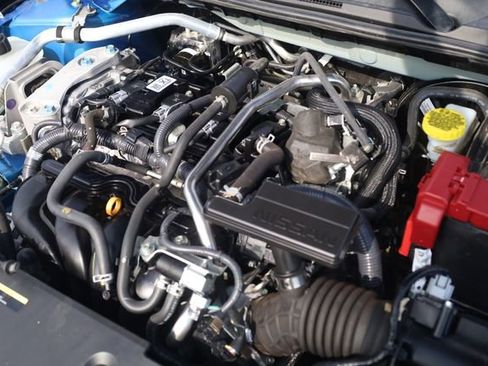 Used 2023 Nissan Sentra SR w/ SR Premium Package FWD image 8