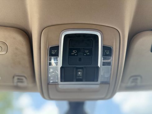Used 2020 RAM 1500 Laramie AWD/4WD image 38