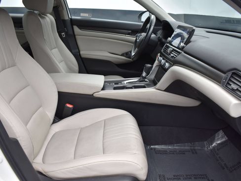 Used 2021 Honda Accord EX-L image 16