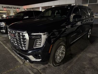Used 2025 GMC Yukon Denali w/ Sun & Power Step Package