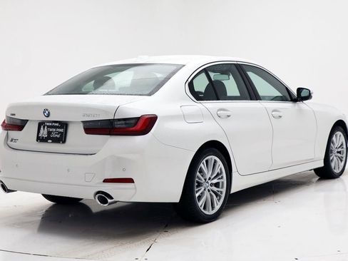 Used 2024 BMW 330i xDrive Sedan w/ Convenience Package image 9