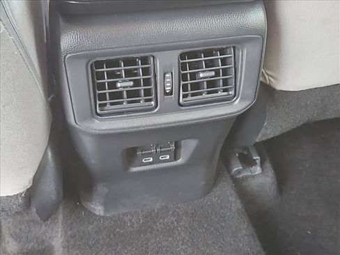 Used 2025 Toyota RAV4 XLE FWD image 23