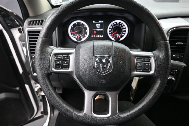 Used 2021 RAM 1500 Classic SLT AWD/4WD image 16