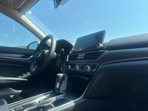 Used 2019 Honda Accord LX image 25