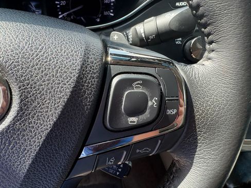 Used 2017 Toyota Avalon XLE FWD image 14