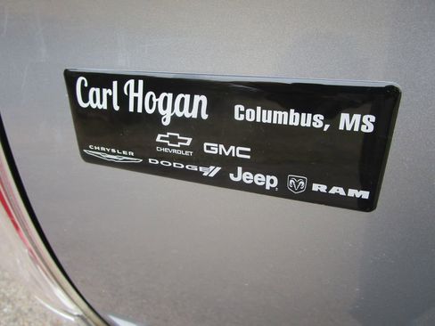 Used 2017 Toyota Tacoma Limited image 12