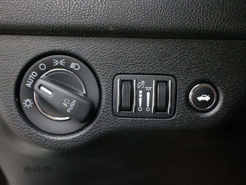 Used 2022 Chrysler 300 S RWD image 25
