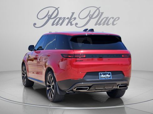 Used 2024 Land Rover Range Rover Sport SE AWD/4WD image 3