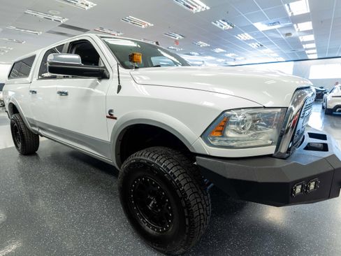 Used 2014 RAM 2500 Laramie w/ Convenience Group AWD/4WD image 4