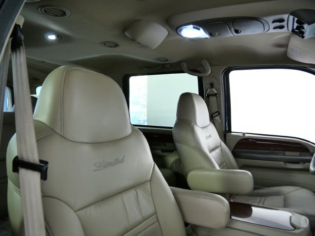 Used 2000 Ford Excursion Limited AWD/4WD image 12