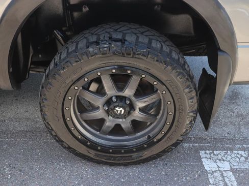 Used 2014 Ford F150 FX4 w/ Equipment Group 402A Luxury AWD/4WD image 9