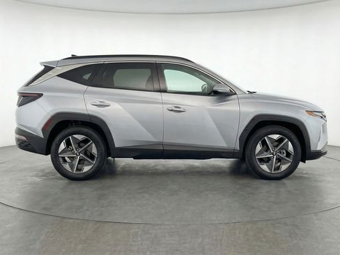 Used 2025 Hyundai Tucson SEL AWD/4WD image 11