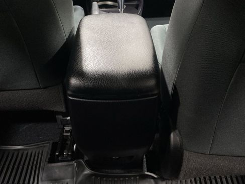 Used 2018 Toyota RAV4 LE w/ All Weather Liner Package image 20