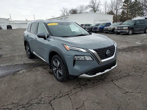Used 2022 Nissan Rogue Platinum w/ Head-Up Display Package image 11