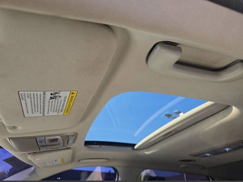 Used 2022 Kia Telluride S image 25