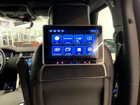 Used 2019 Land Rover Range Rover Long Wheelbase Autobiography image 16