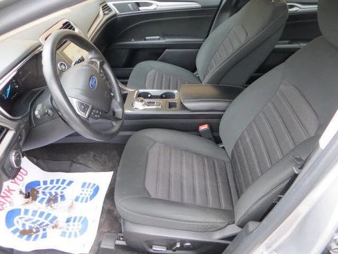 Used 2020 Ford Fusion SE AWD/4WD image 15