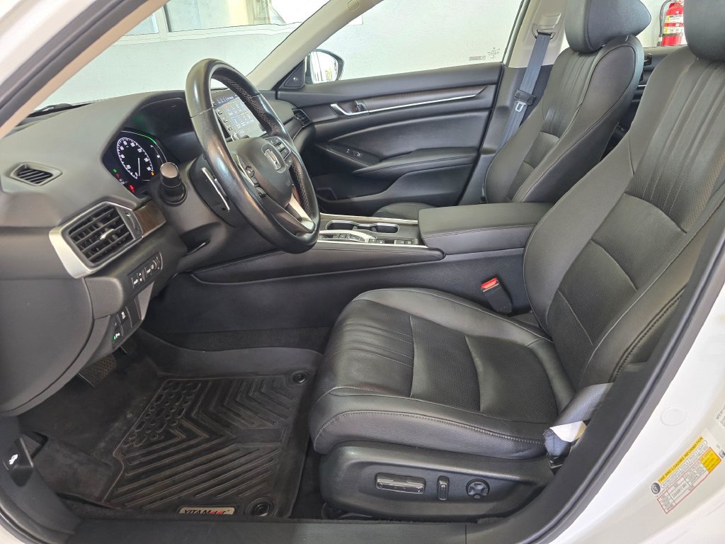 Used 2020 Honda Accord Touring image 23