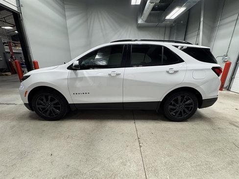Used 2022 Chevrolet Equinox RS w/ RS Leather Package image 4