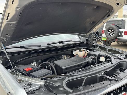 Used 2024 GMC Yukon AT4 w/ Technology Package image 29