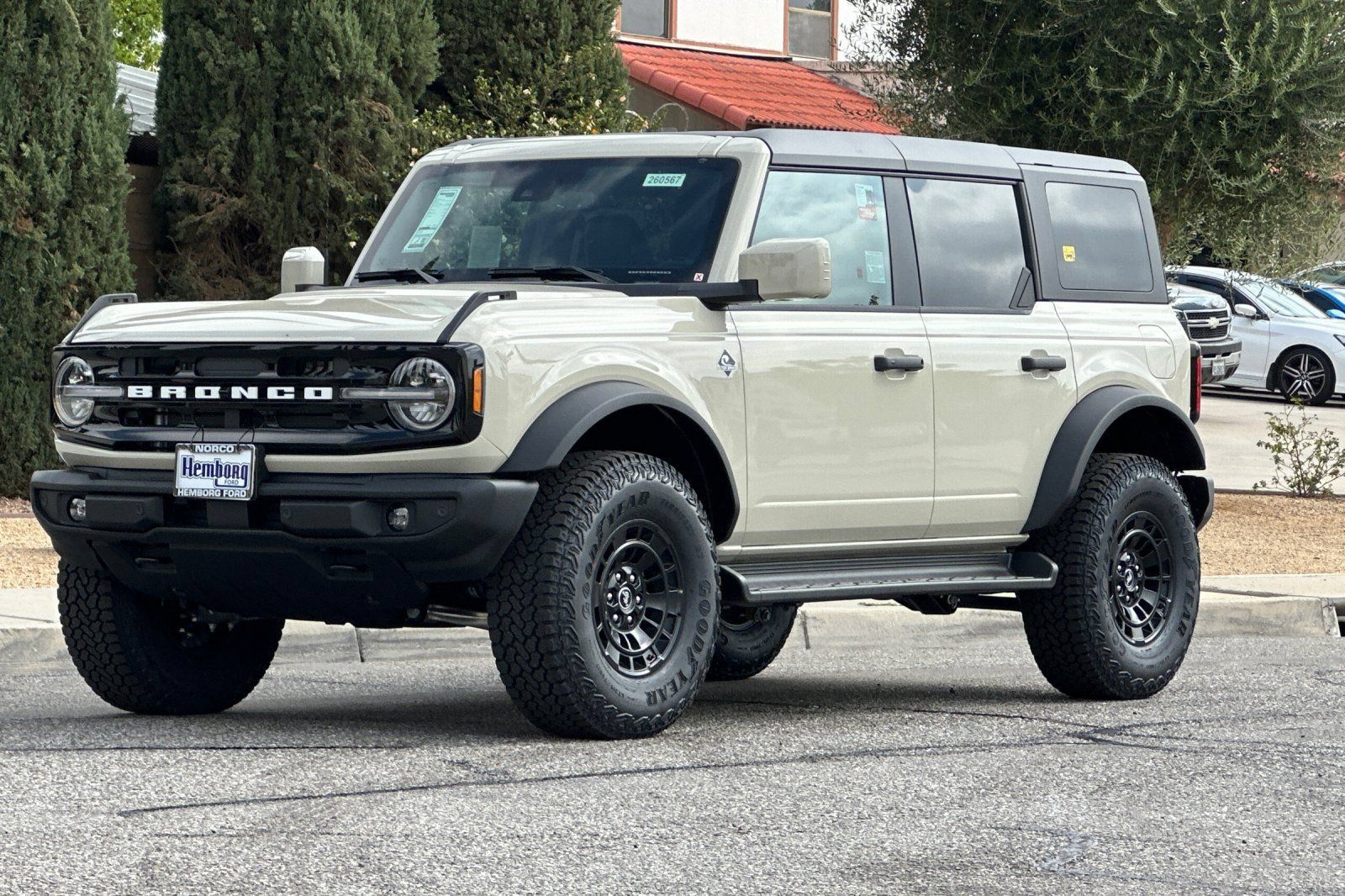 New 2026 Ford Bronco Outer Banks w/ Sasquatch Package AWD/4WD image 8