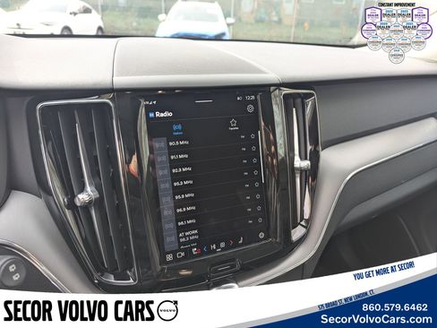 Certified 2024 Volvo XC60 B5 Core image 14