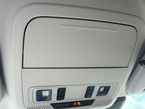 Used 2026 Ford Explorer Active RWD image 17
