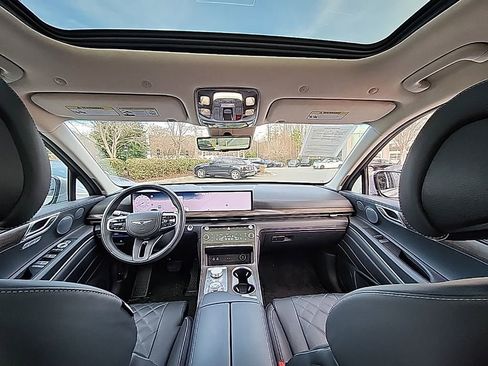 Used 2025 Genesis GV80 3.5T Prestige image 22