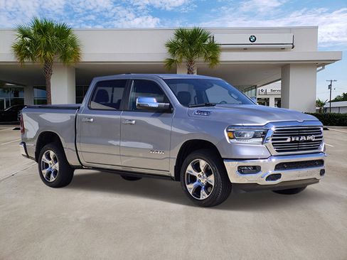 Used 2024 RAM 1500 Laramie AWD/4WD image 3