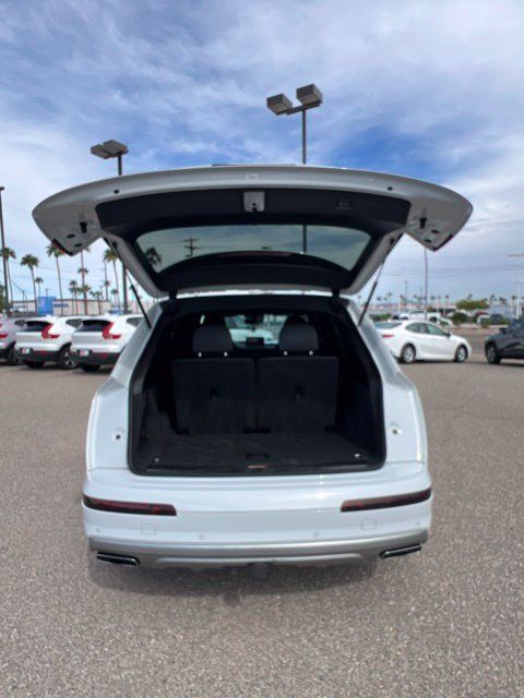 Used 2018 Audi Q7 3.0T Prestige w/ Prestige Package AWD/4WD image 34