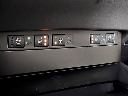 Certified 2025 Lexus ES 350 w/ Premium Package image 29