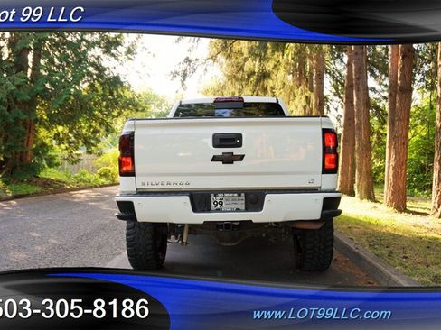 Used 2018 Chevrolet Silverado 1500 LT w/ All Star Edition AWD/4WD image 10
