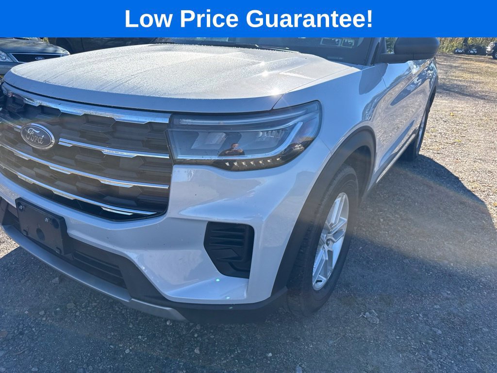 Used 2025 Ford Explorer Active AWD/4WD image 11