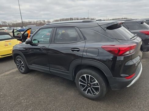 Used 2025 Chevrolet TrailBlazer LT w/ Driver Confidence Package image 7