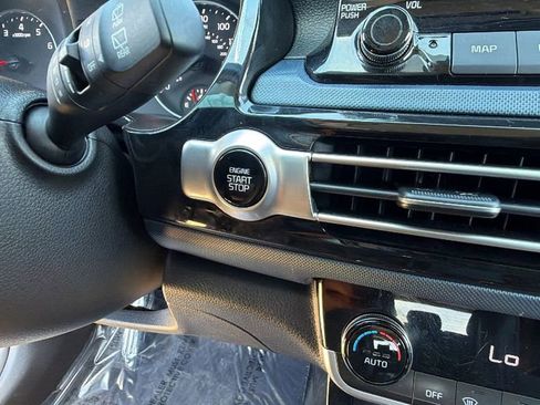 Used 2022 Kia Seltos S image 17