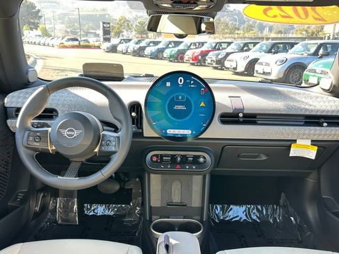 Used 2025 MINI Cooper S image 31