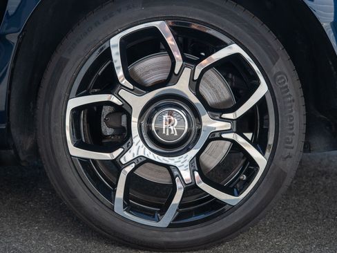 Certified 2024 Rolls-Royce Cullinan Black Badge w/ Leather Finishing Pack AWD/4WD image 31
